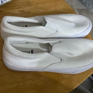 White slip on sneakers size 8 1/2 @NS